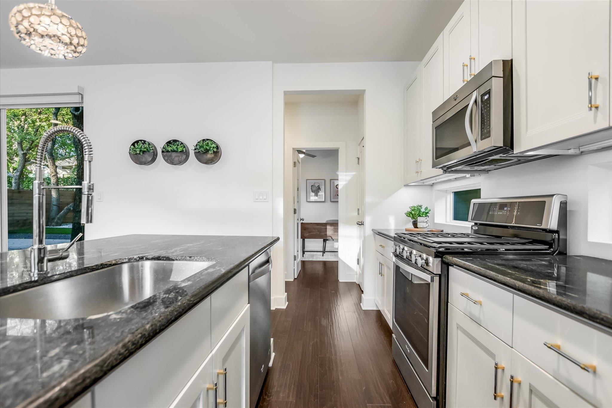 1807 Clifford Ave, Austin, TX 78702