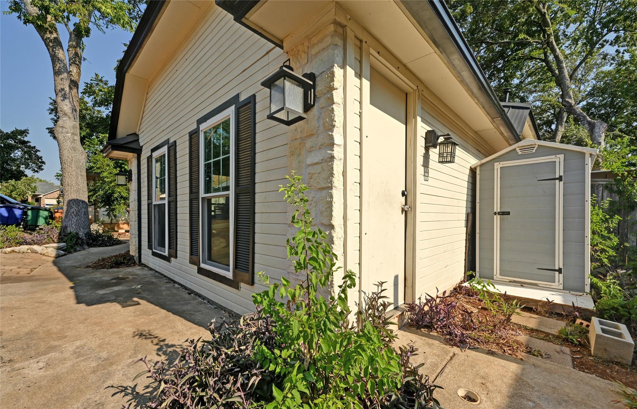 5304 China Berry Rd, Austin, TX 78744