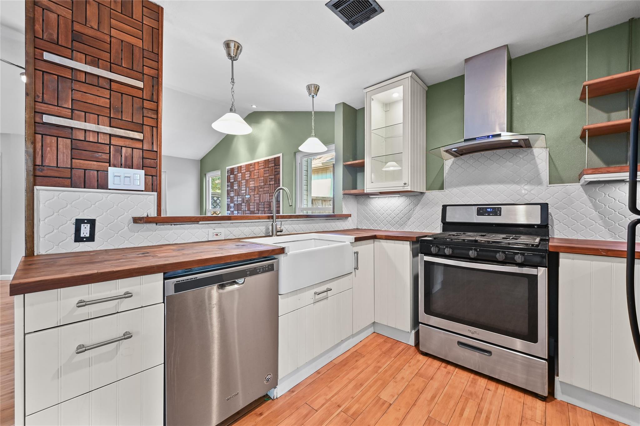 5304 China Berry Rd, Austin, TX 78744