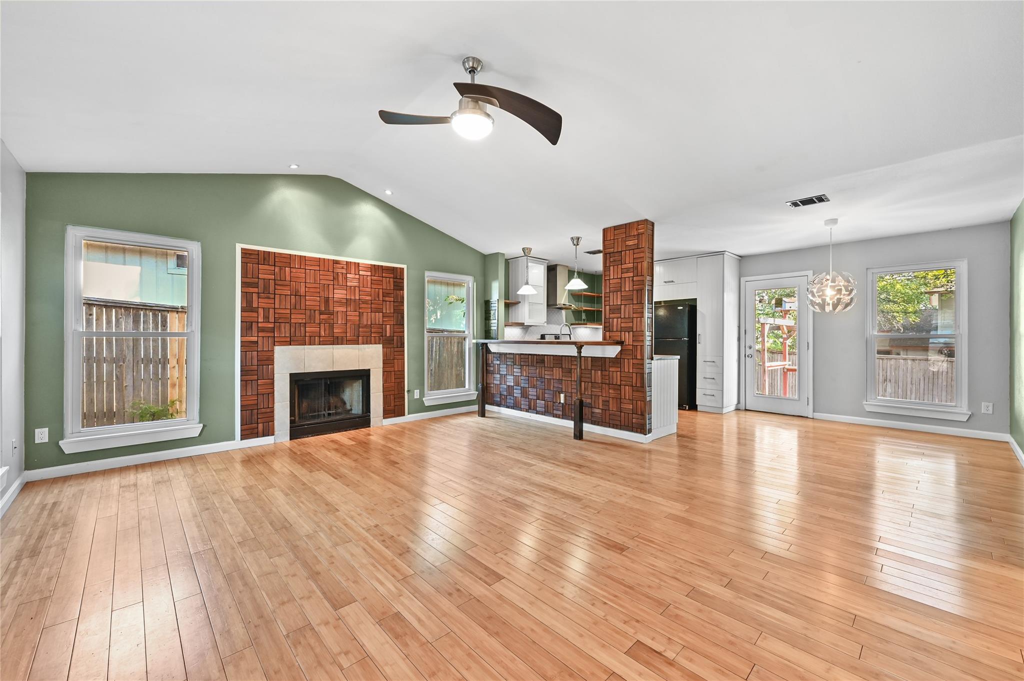 5304 China Berry Rd, Austin, TX 78744