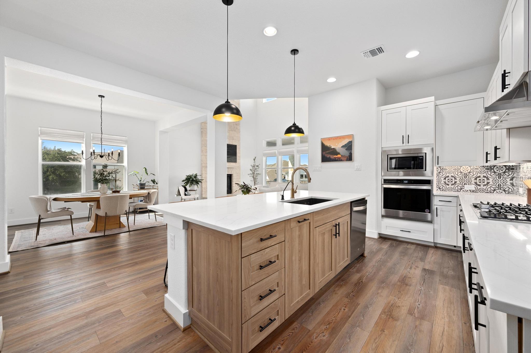 305 Avena Trl, Austin, TX 78738