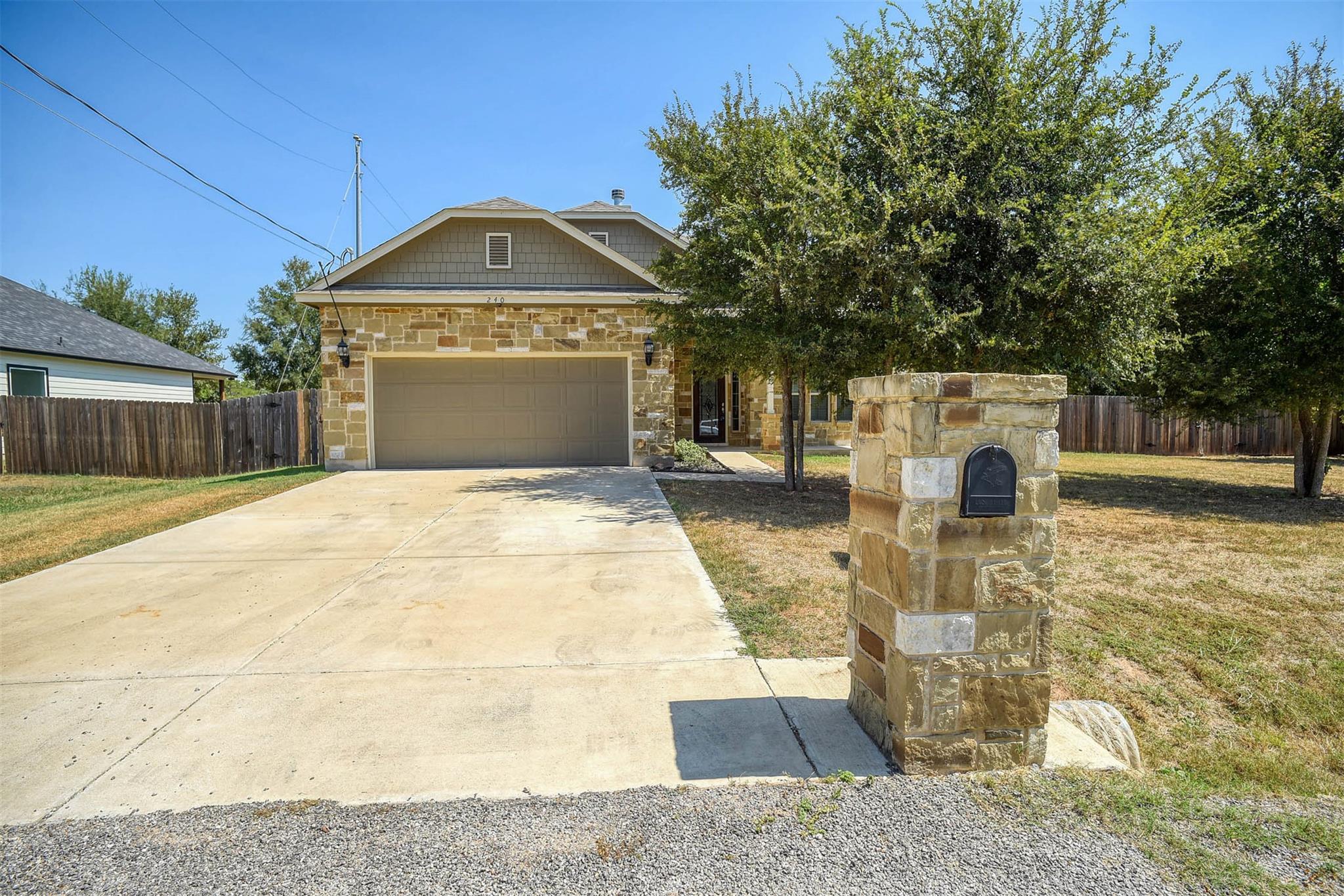240 Keawakapu Dr, Bastrop, TX 78602