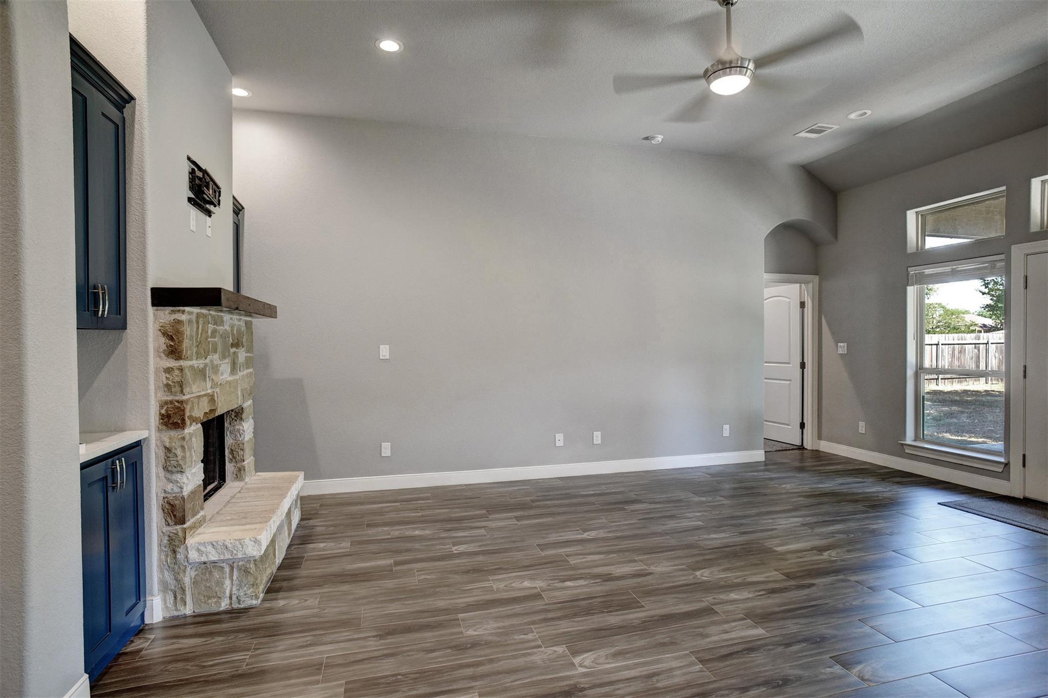 240 Keawakapu Dr, Bastrop, TX 78602