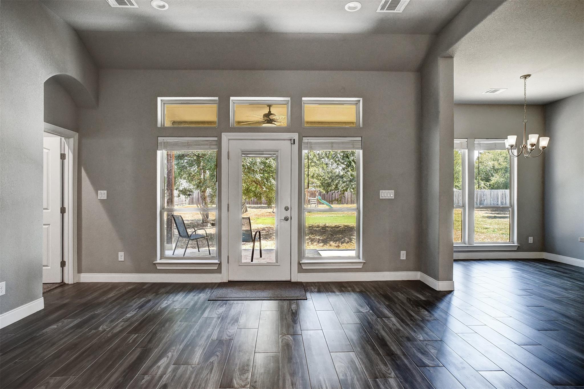 240 Keawakapu Dr, Bastrop, TX 78602