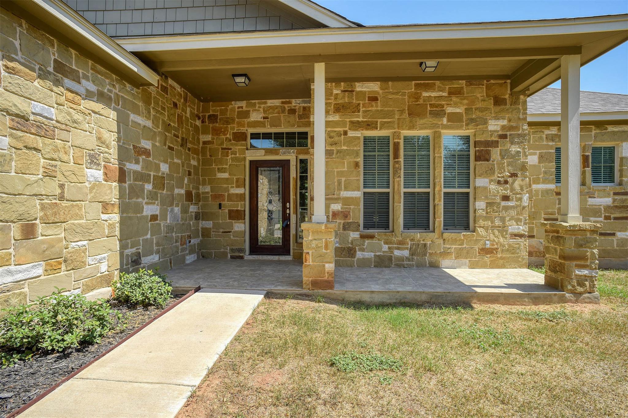 240 Keawakapu Dr, Bastrop, TX 78602