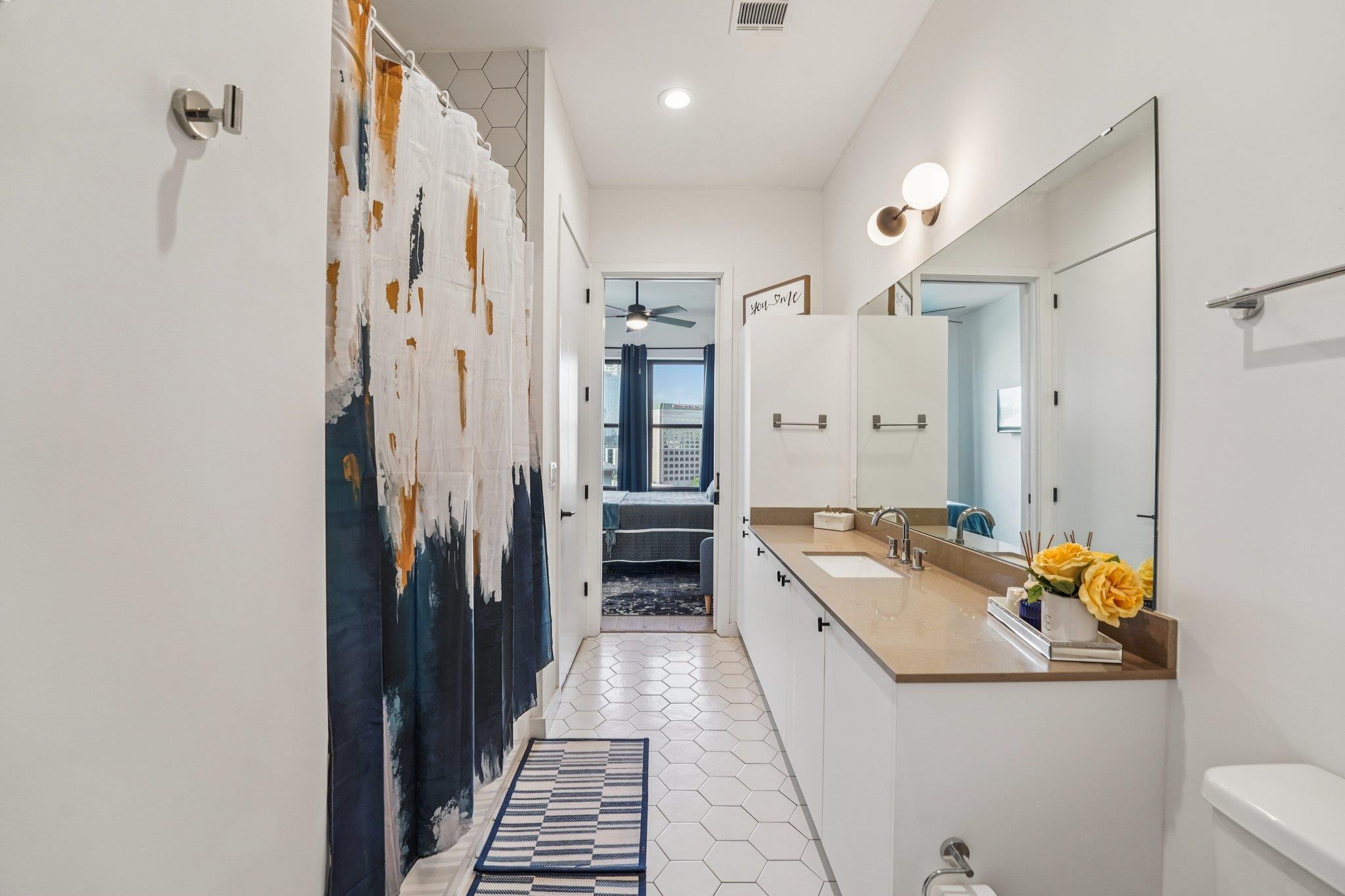 800 Embassy Dr # 429, Austin, TX 78702