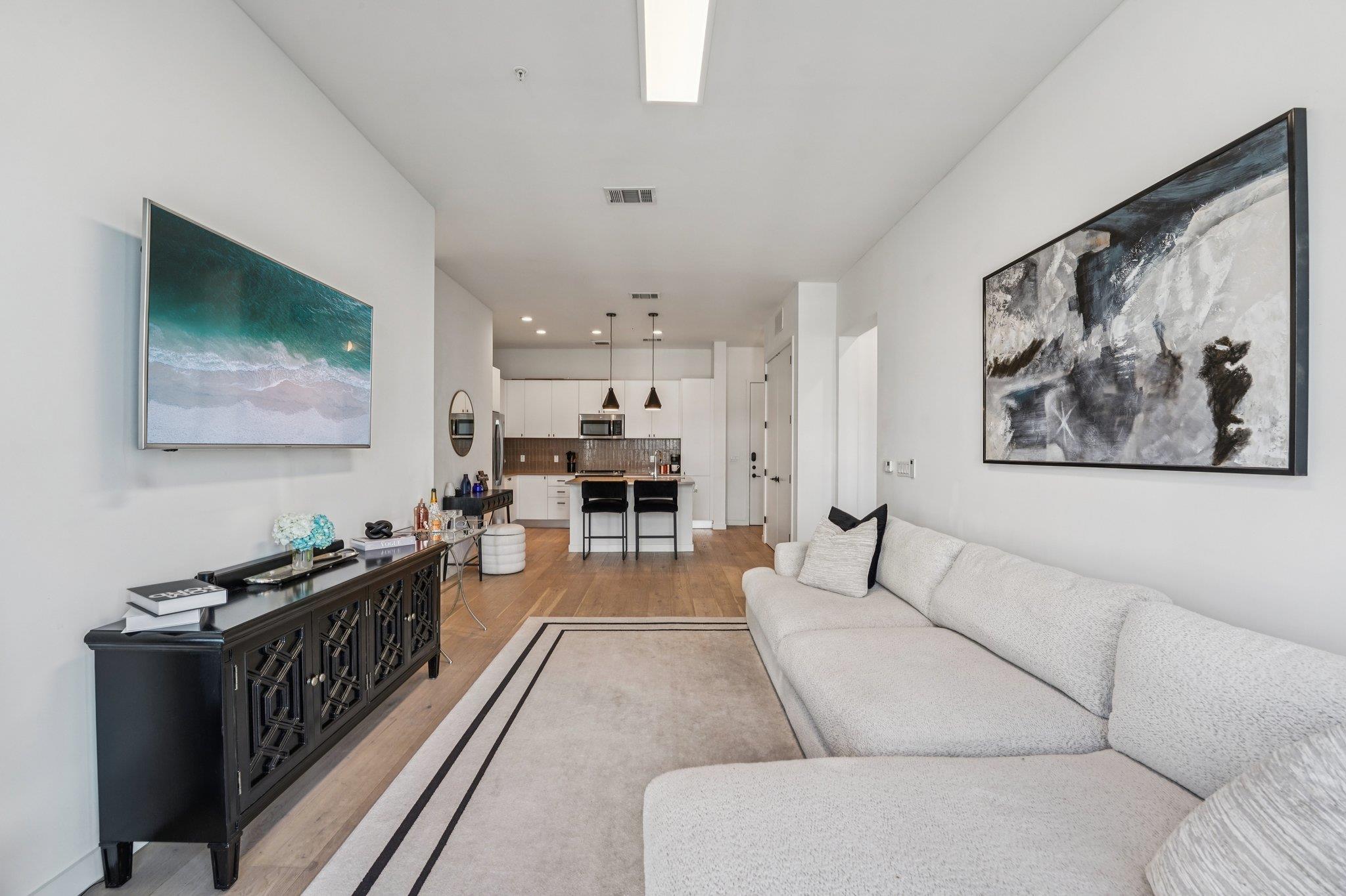 800 Embassy Dr # 429, Austin, TX 78702