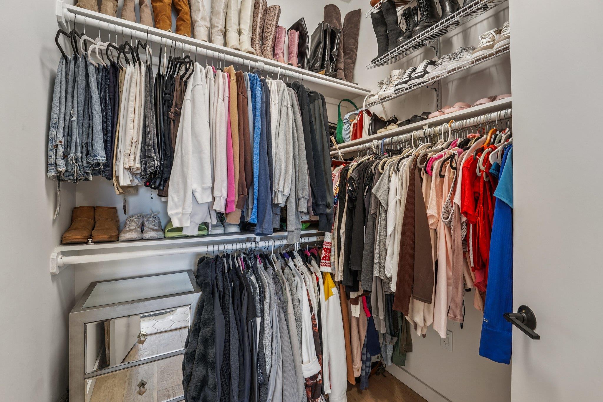 800 Embassy Dr # 429, Austin, TX 78702