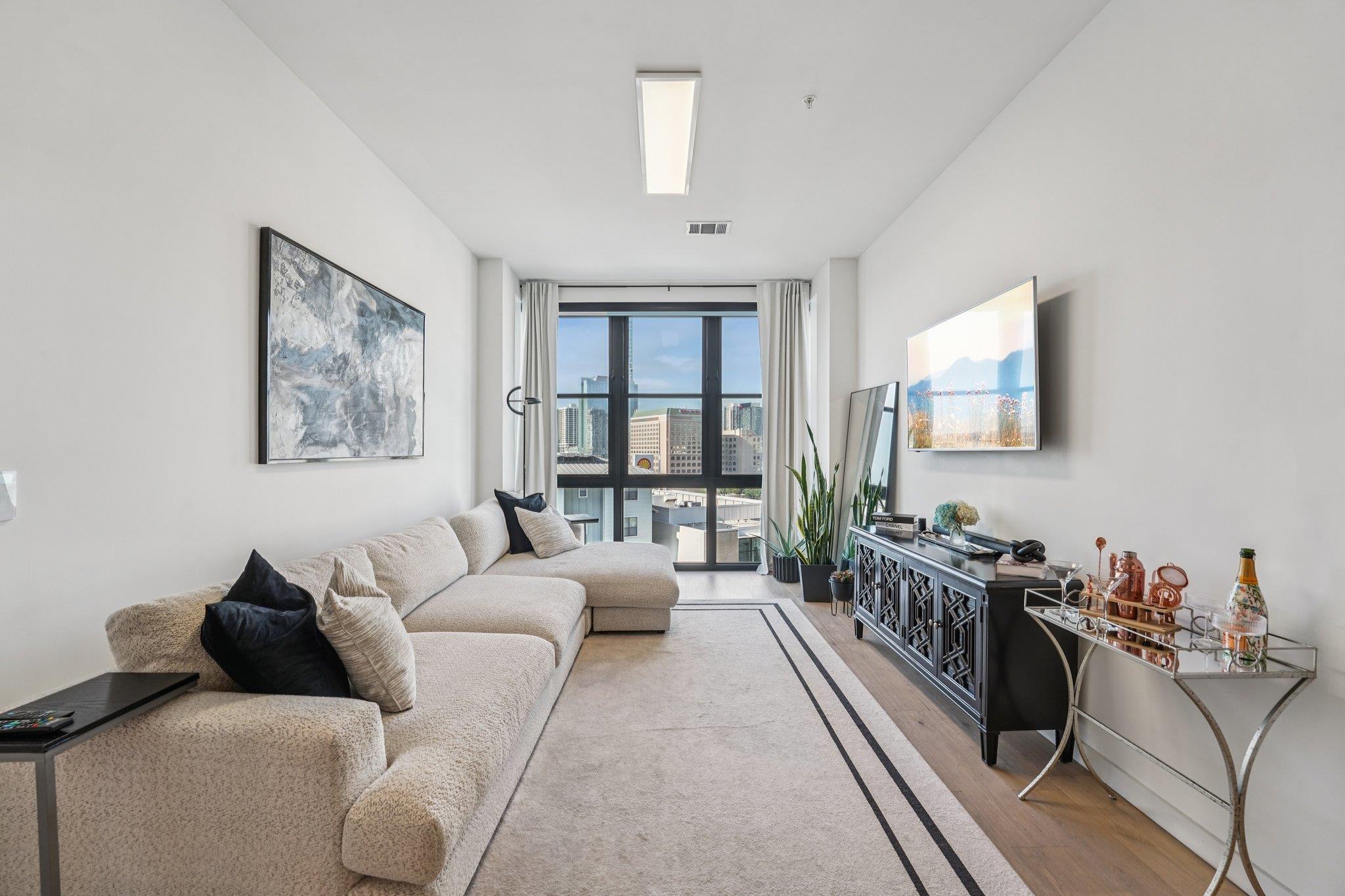 800 Embassy Dr # 429, Austin, TX 78702