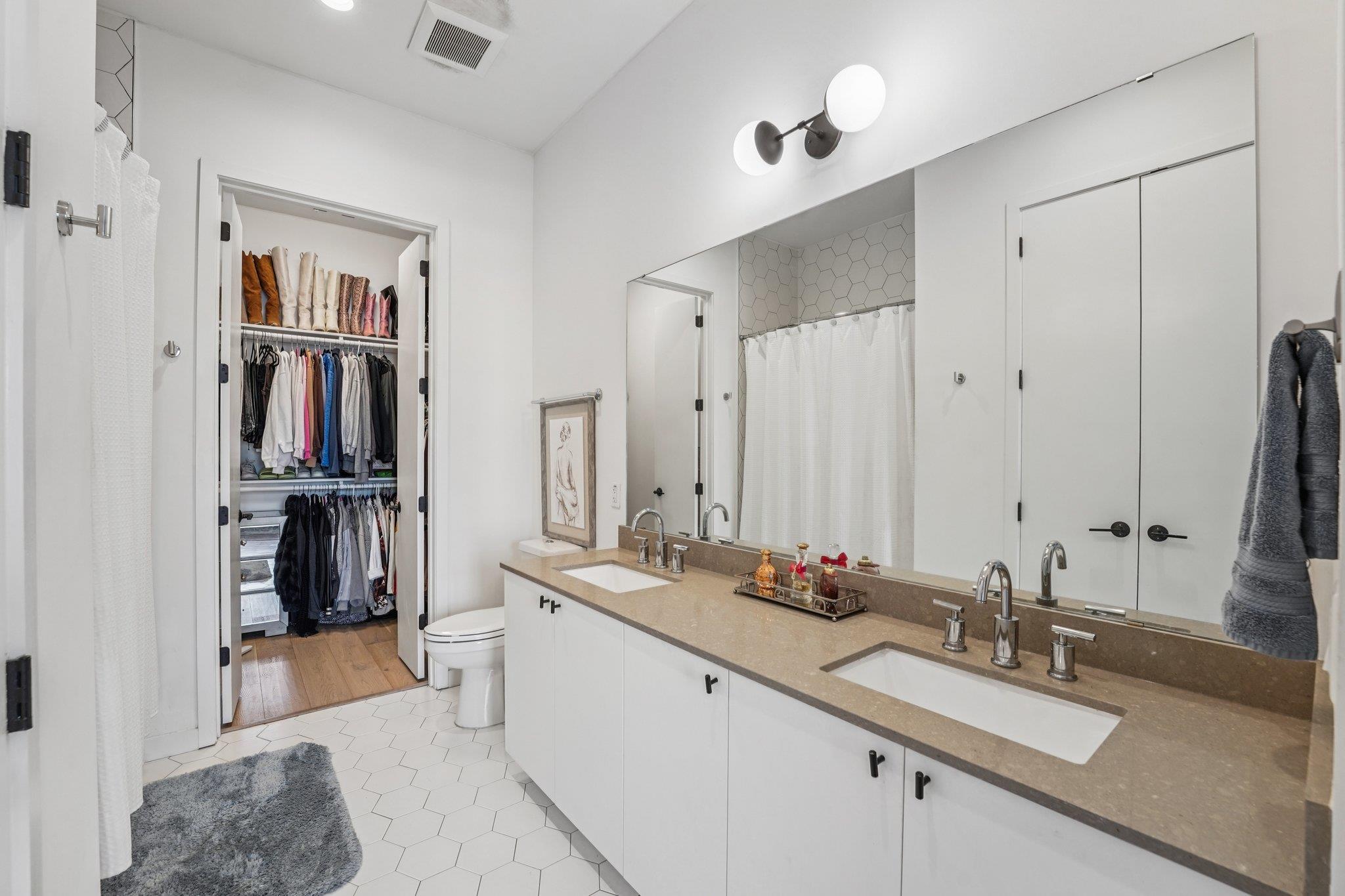 800 Embassy Dr # 429, Austin, TX 78702