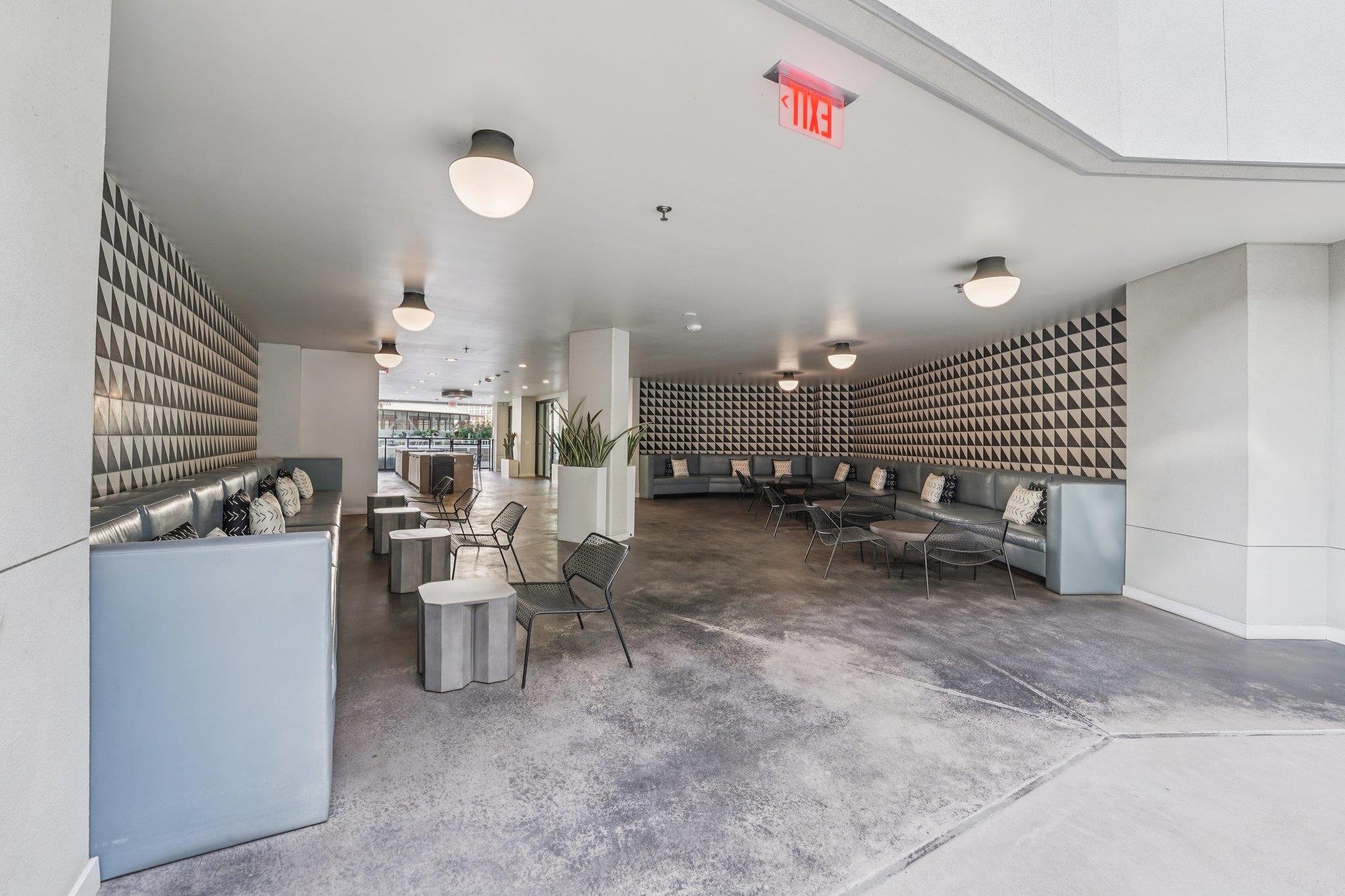 800 Embassy Dr # 429, Austin, TX 78702