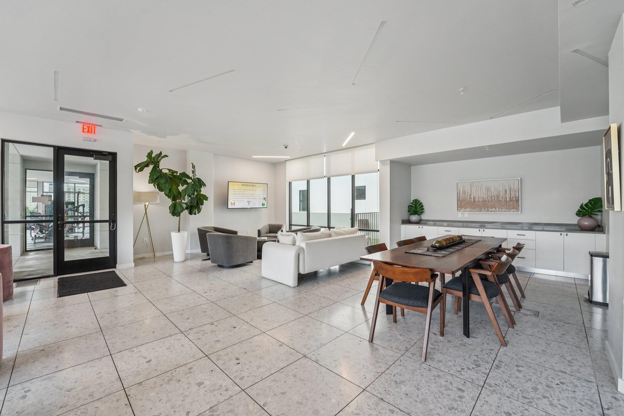 800 Embassy Dr # 429, Austin, TX 78702