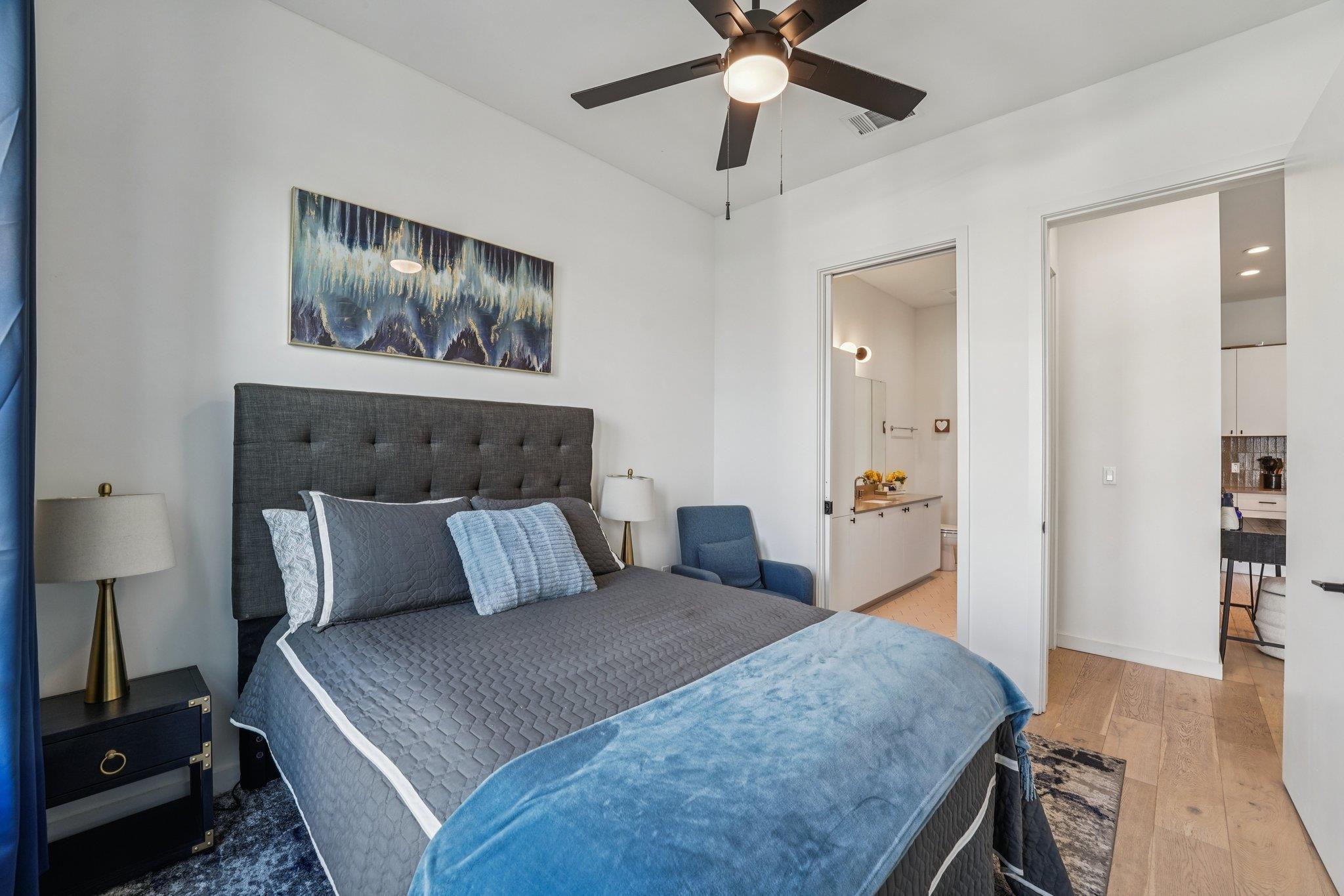 800 Embassy Dr # 429, Austin, TX 78702