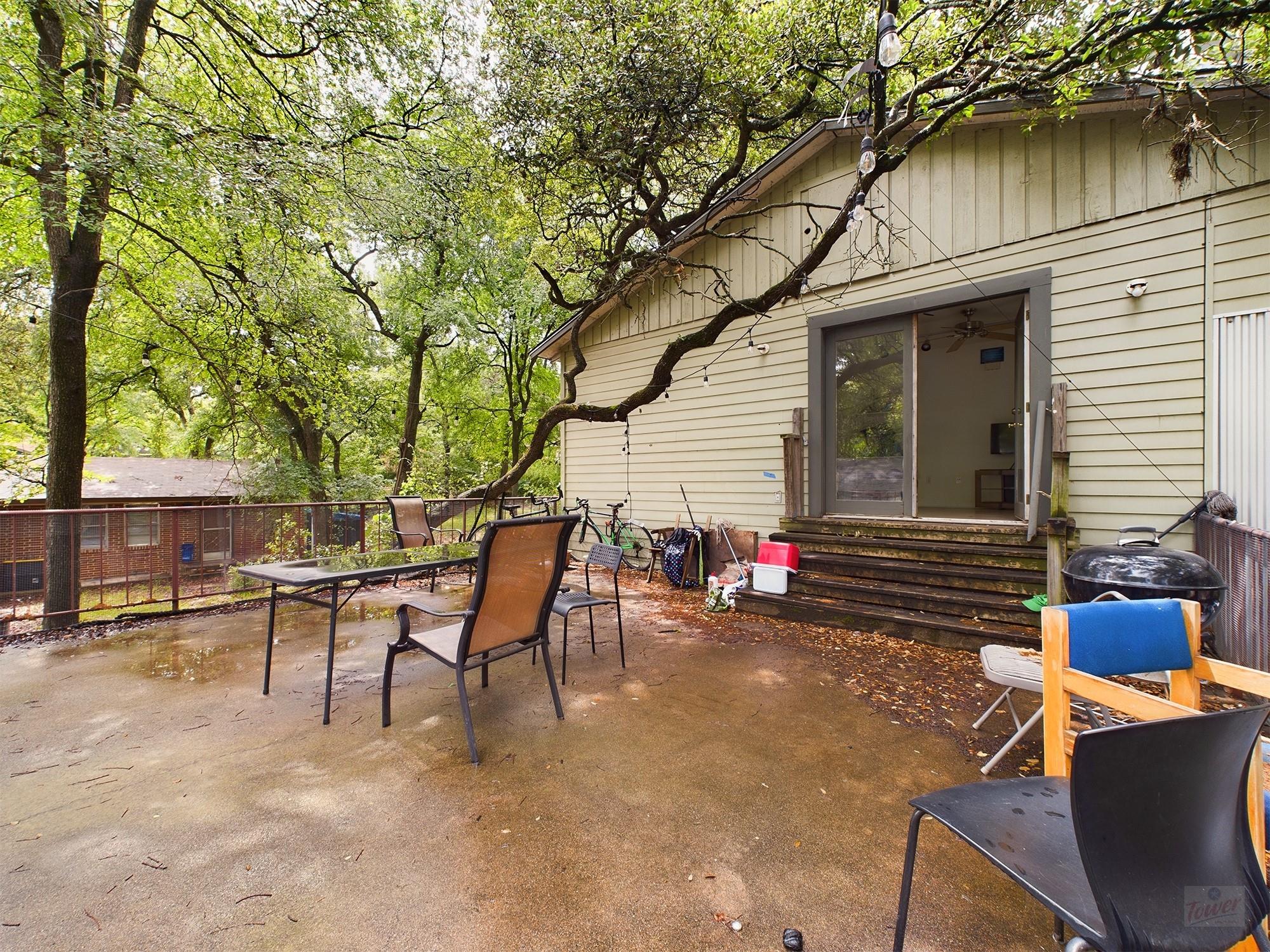915 Keith Ln # 104, Austin, TX 78705