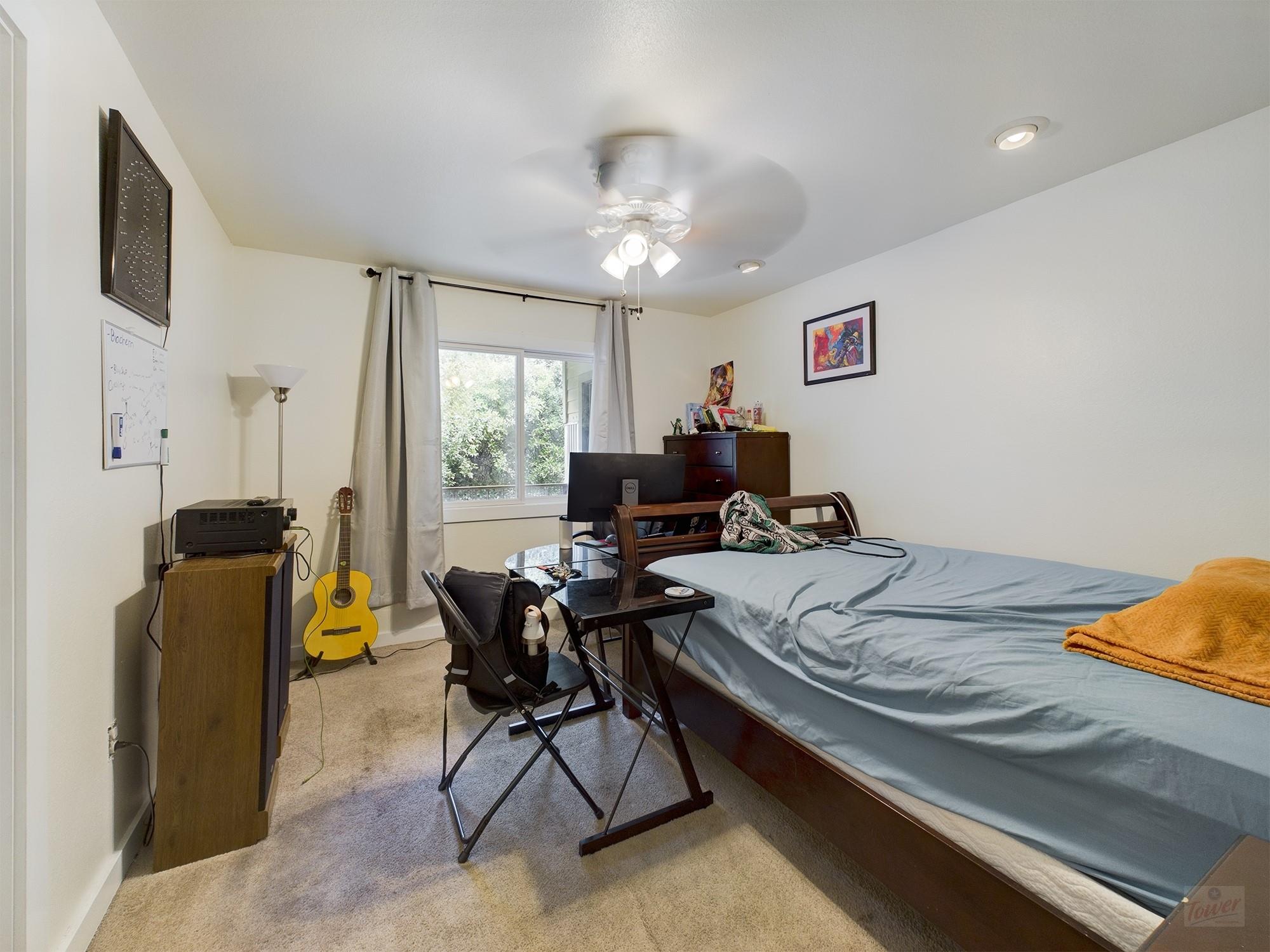 915 Keith Ln # 104, Austin, TX 78705