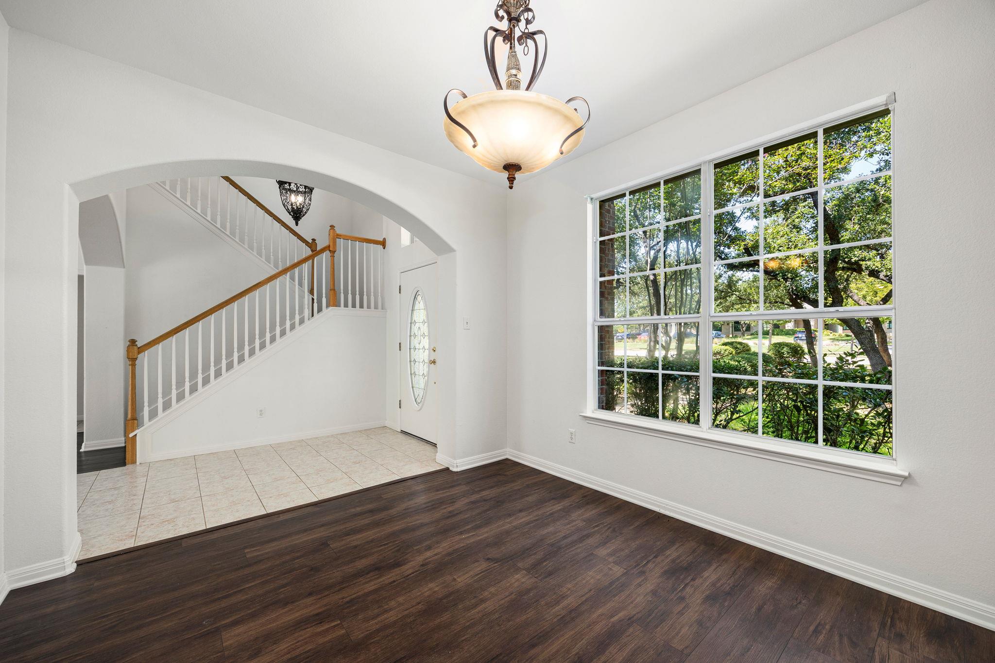 516 Oakwood Blvd, Round Rock, TX 78681