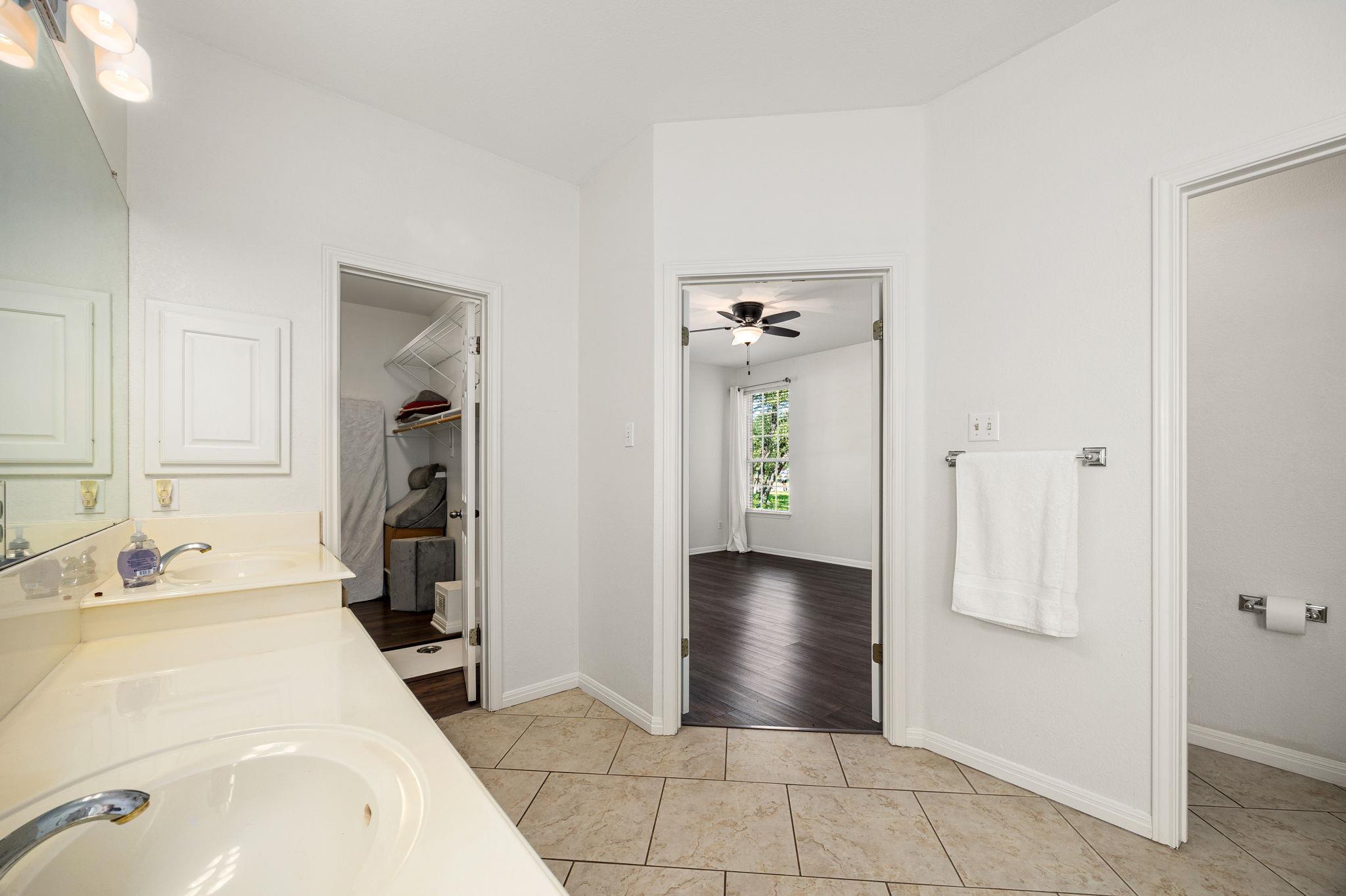 516 Oakwood Blvd, Round Rock, TX 78681