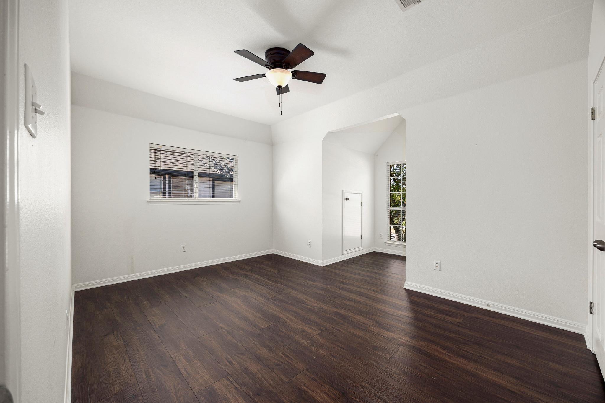 516 Oakwood Blvd, Round Rock, TX 78681