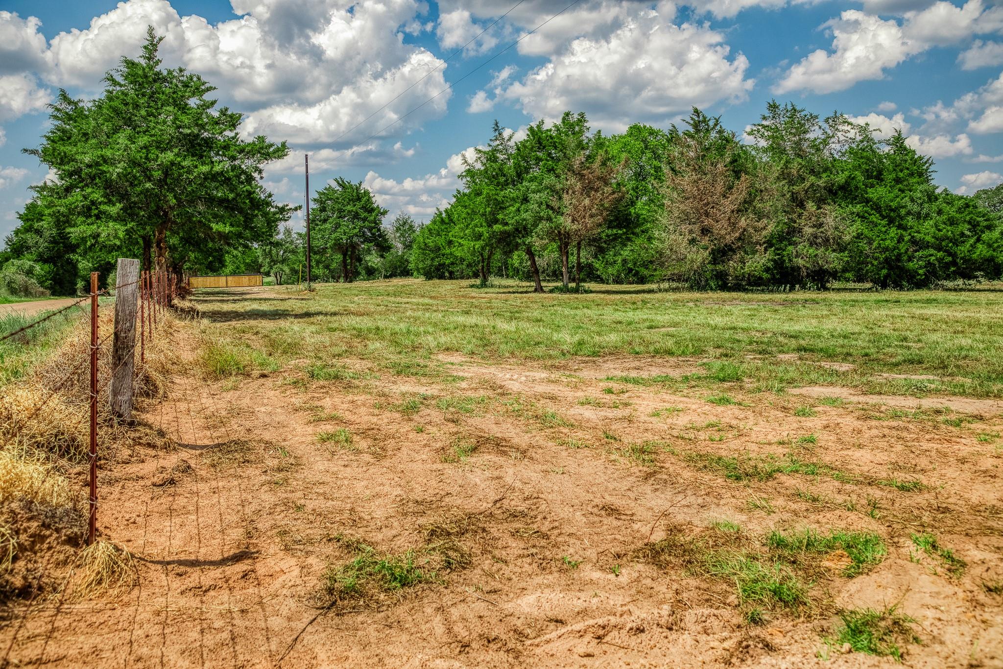 8671 County Road 324, Caldwell, TX 77836