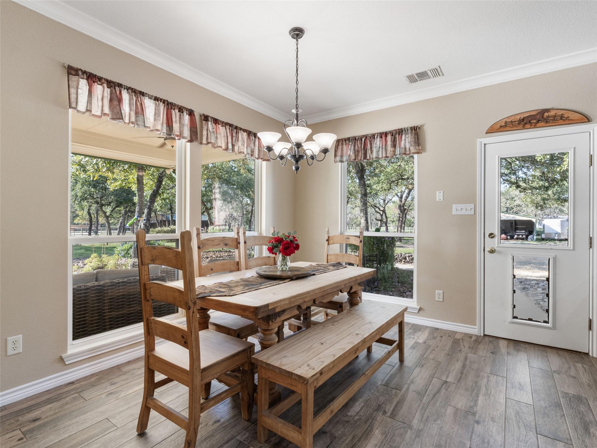 1010 Wild Flower, Floresville, TX 78114