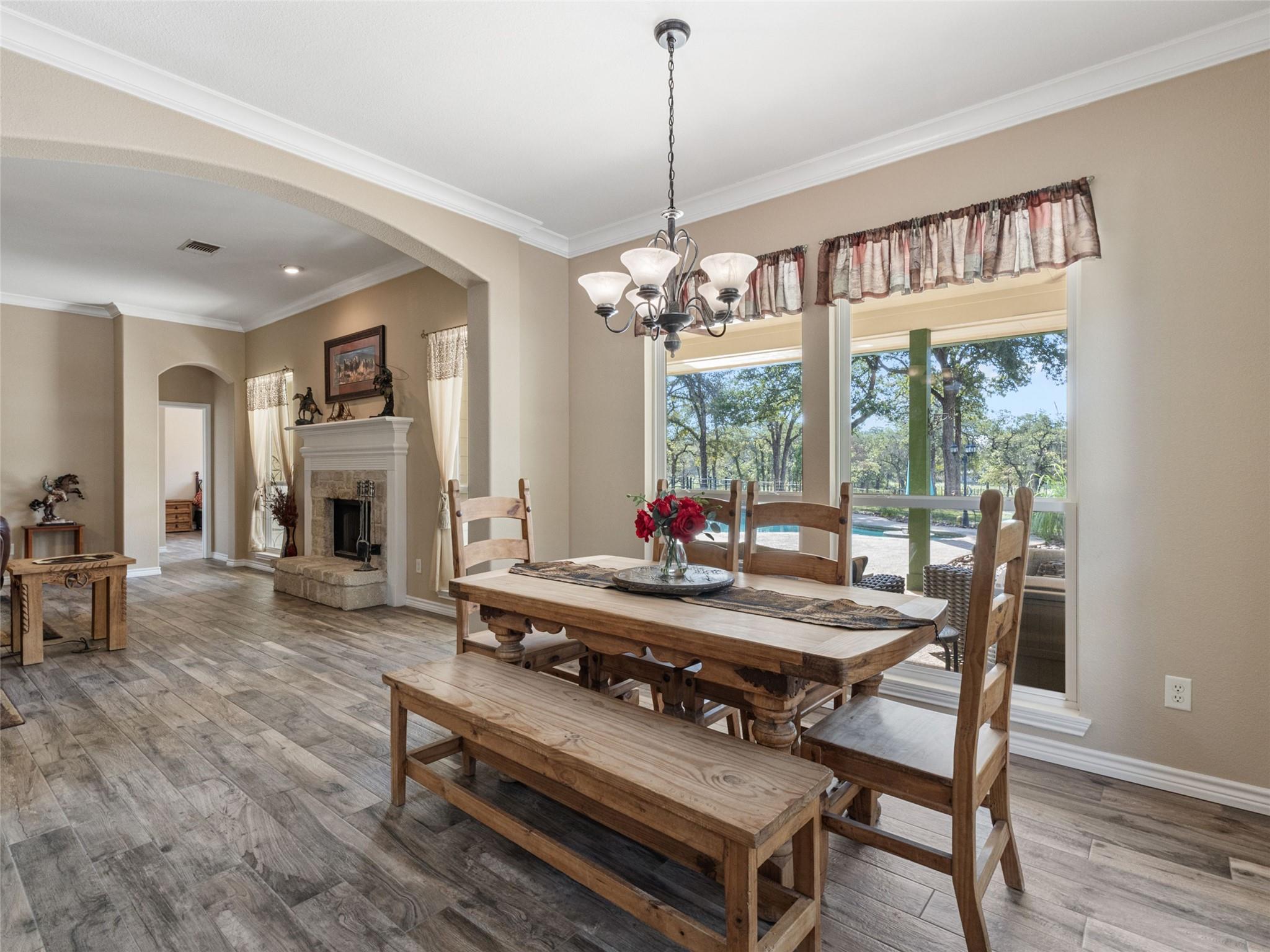 1010 Wild Flower, Floresville, TX 78114