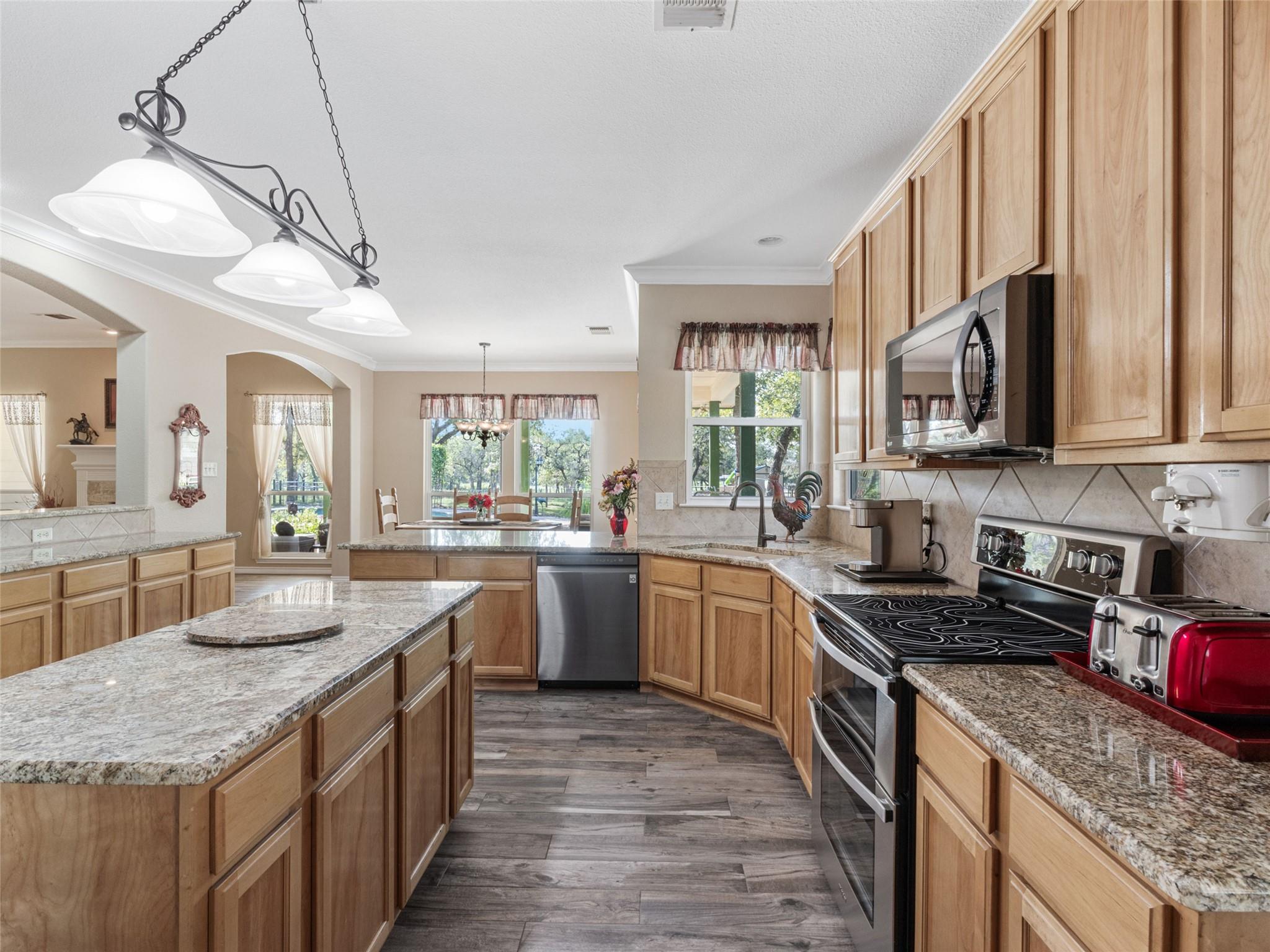 1010 Wild Flower, Floresville, TX 78114