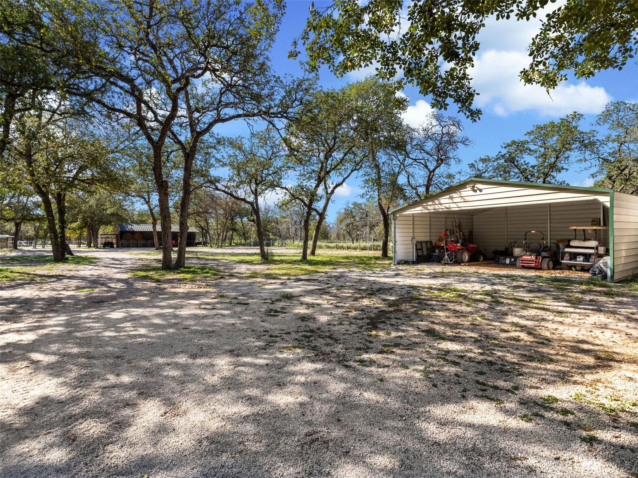 1010 Wild Flower, Floresville, TX 78114