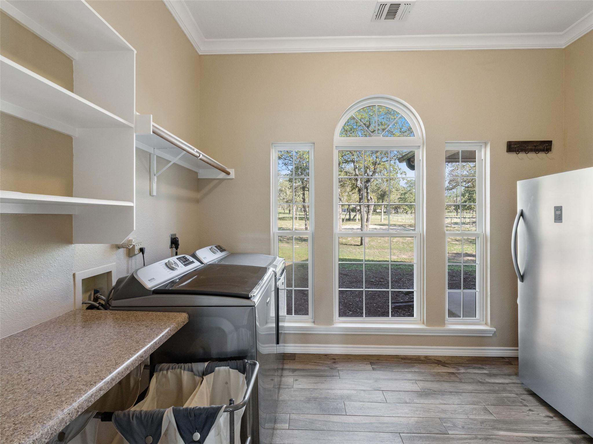 1010 Wild Flower, Floresville, TX 78114