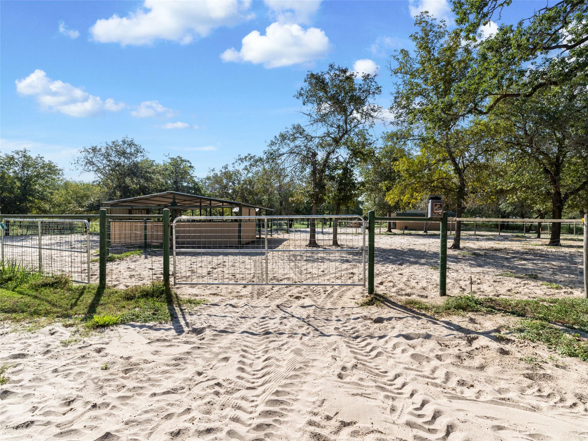 1010 Wild Flower, Floresville, TX 78114