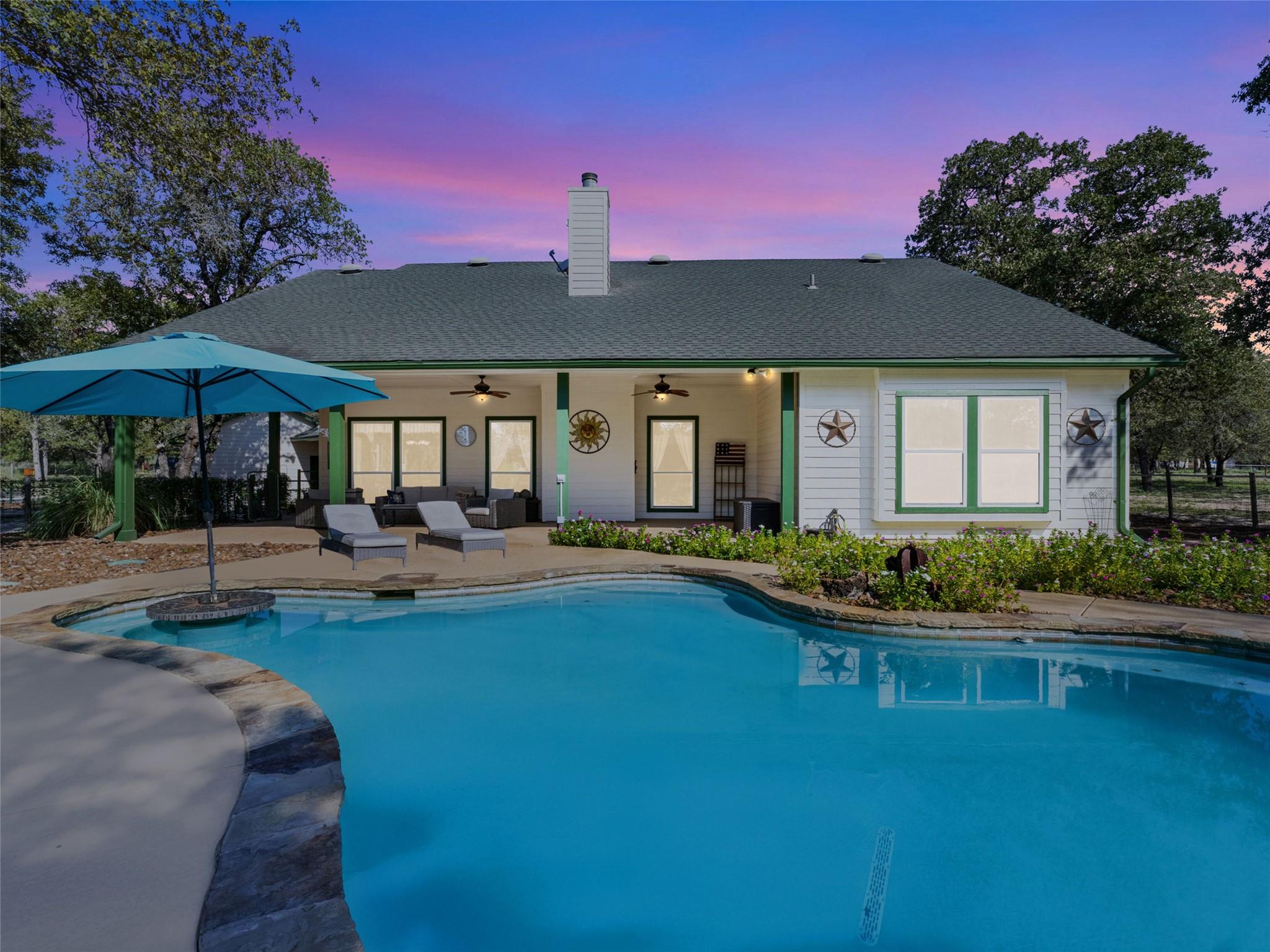 1010 Wild Flower, Floresville, TX 78114