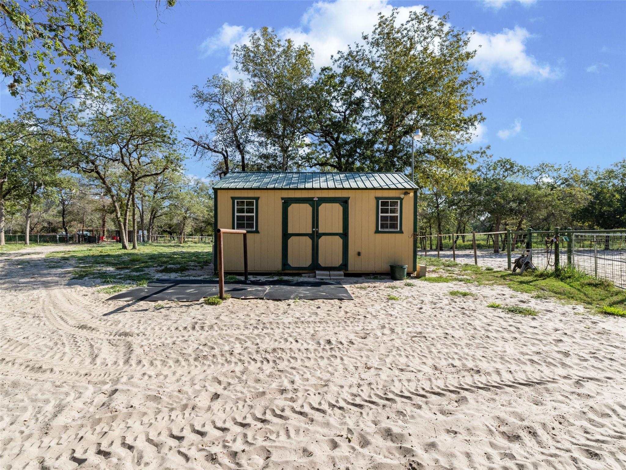 1010 Wild Flower, Floresville, TX 78114