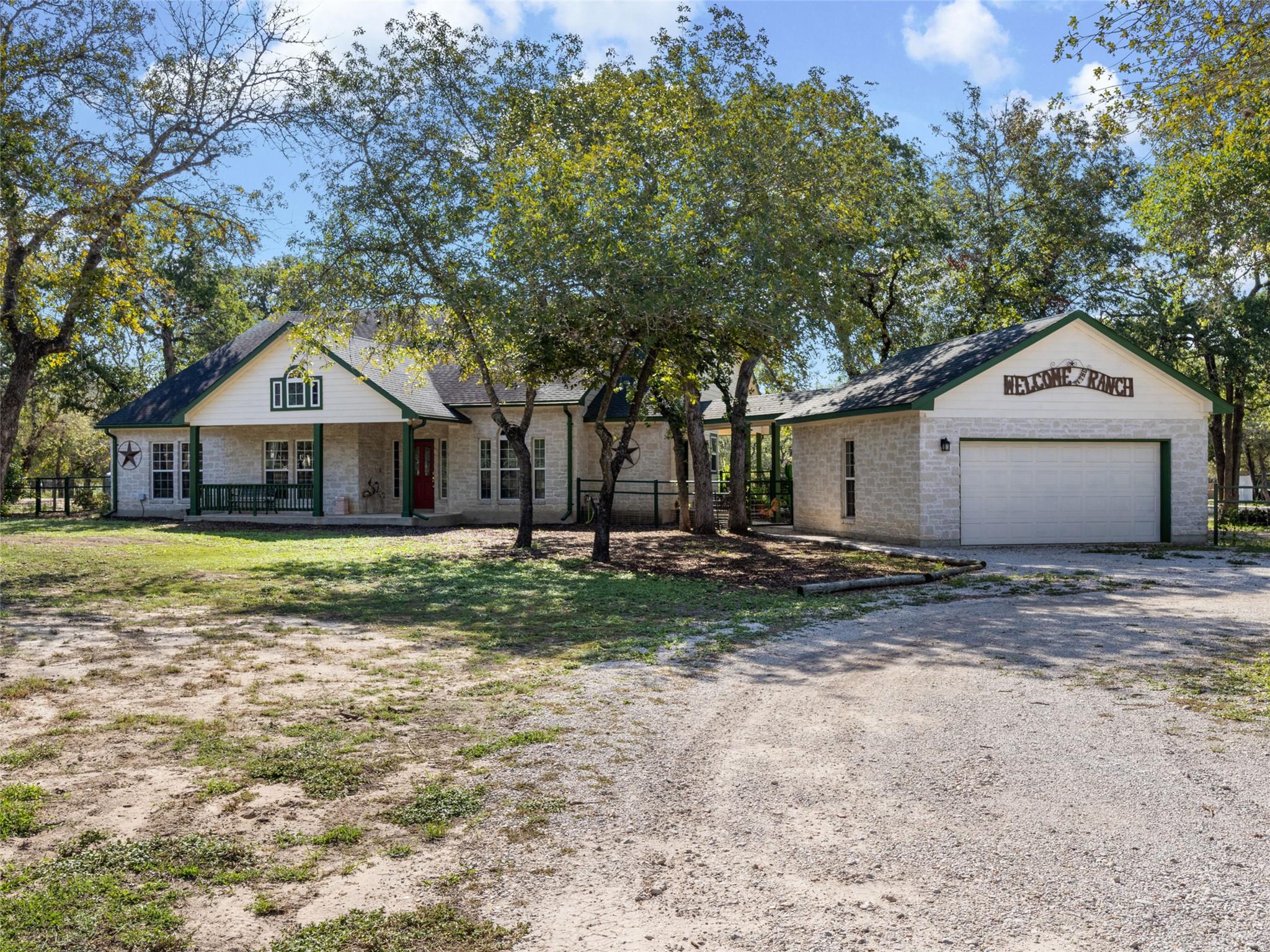 1010 Wild Flower, Floresville, TX 78114
