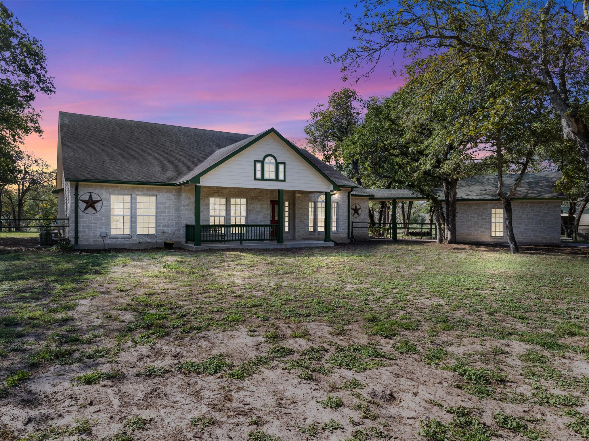 1010 Wild Flower, Floresville, TX 78114