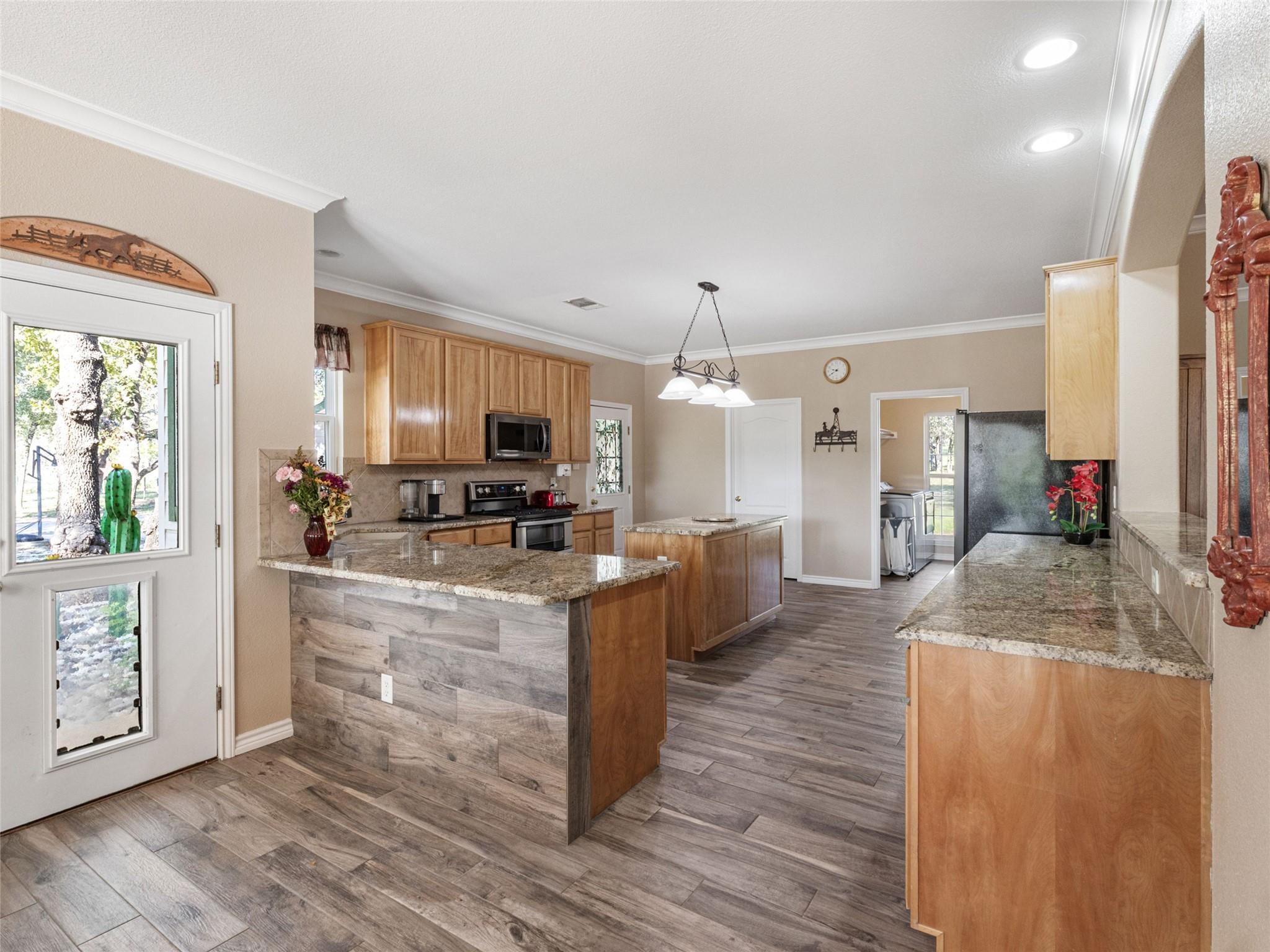 1010 Wild Flower, Floresville, TX 78114