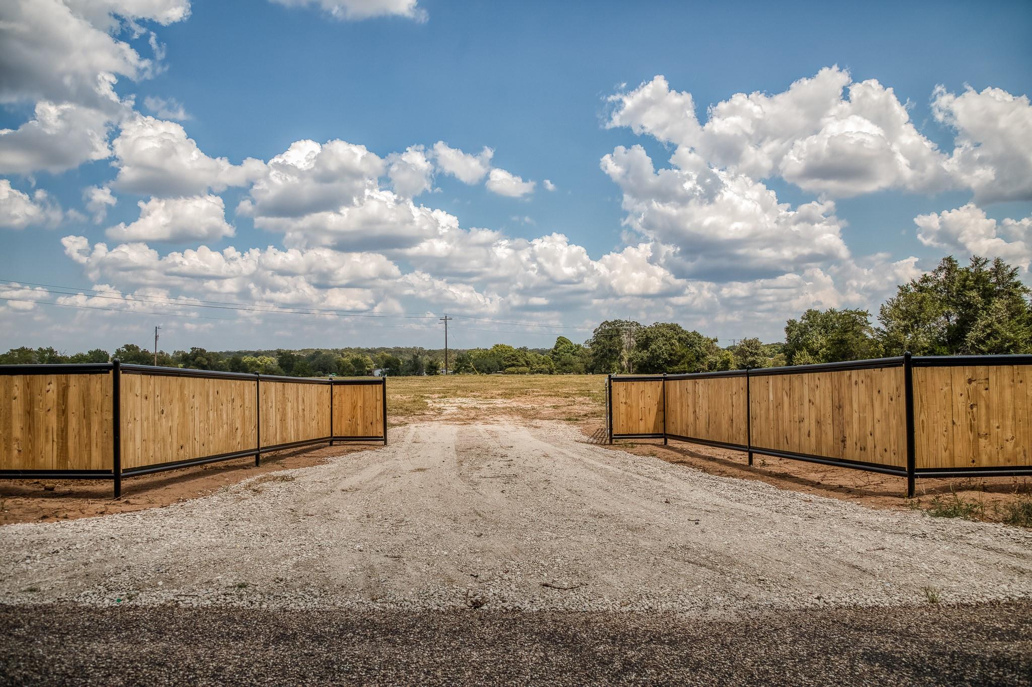 8753 County Road 324, Caldwell, TX 77836