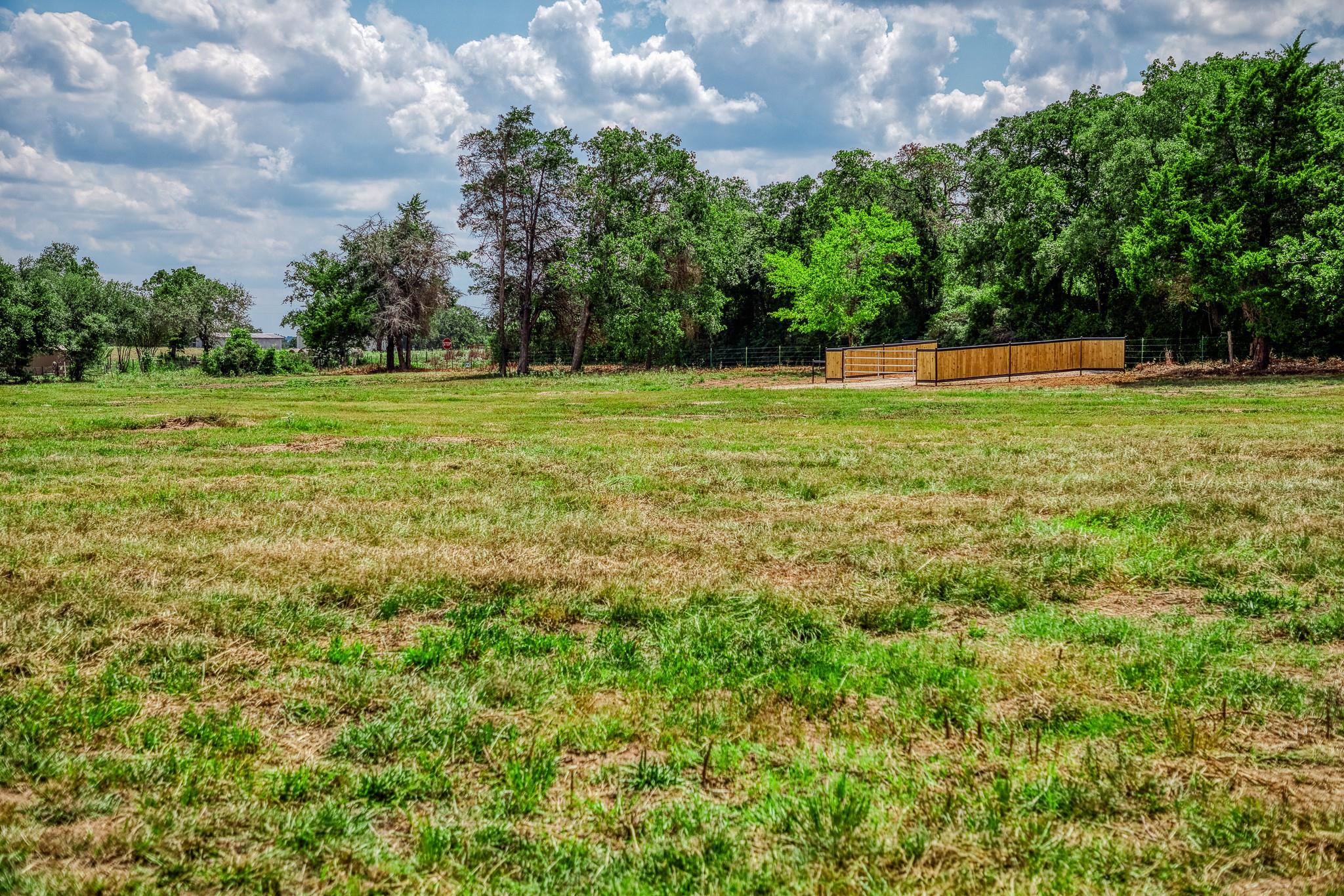 8753 County Road 324, Caldwell, TX 77836