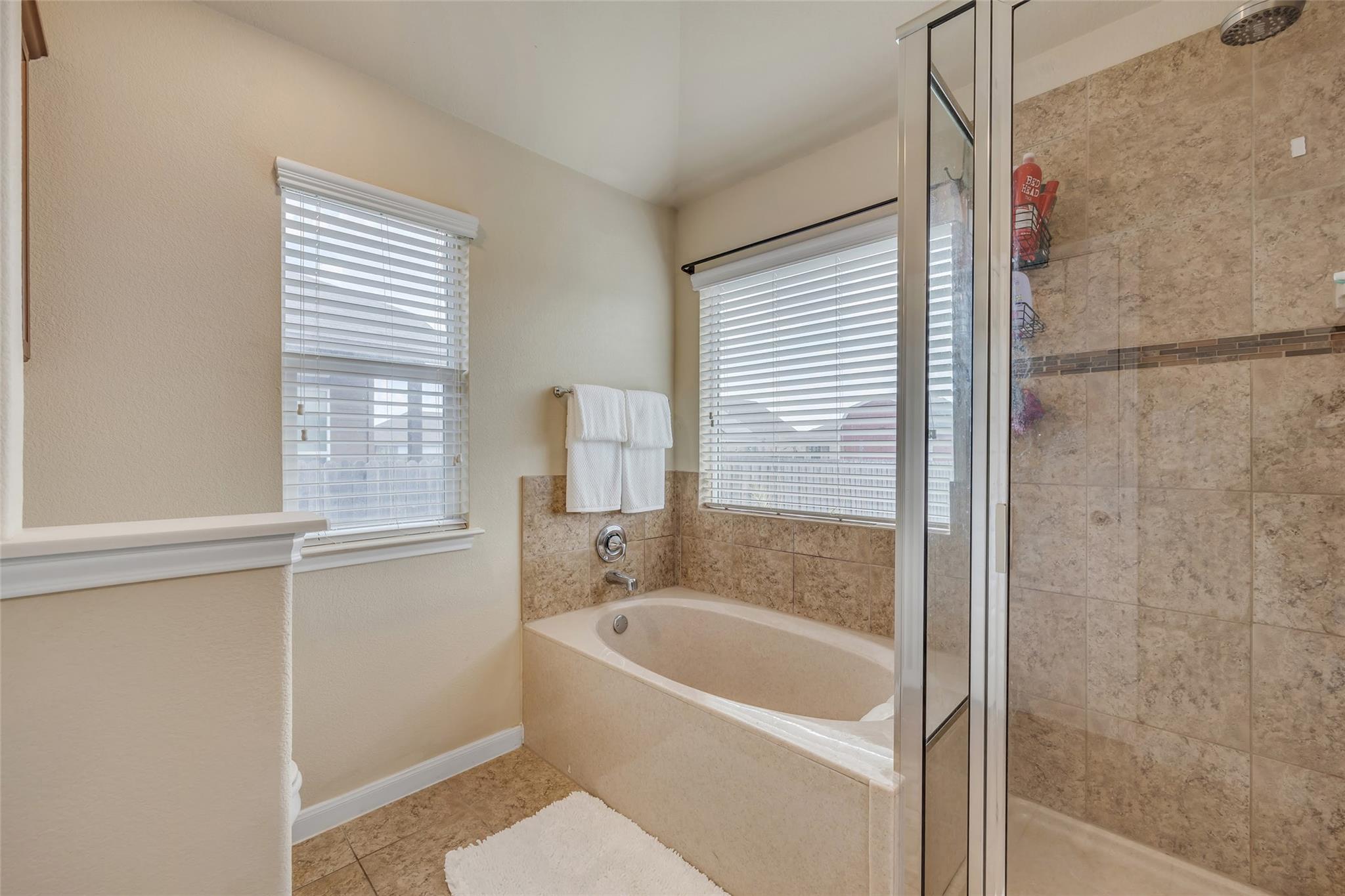 100 Balsam St, Hutto, TX 78634