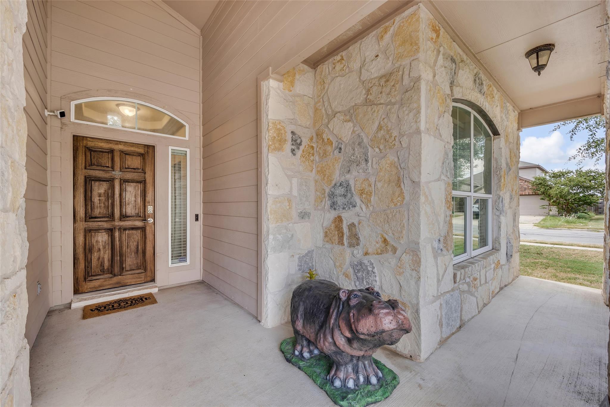 100 Balsam St, Hutto, TX 78634