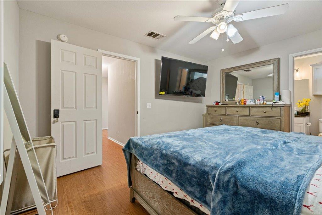 238 Saint Marys Dr, Hutto, TX 78634