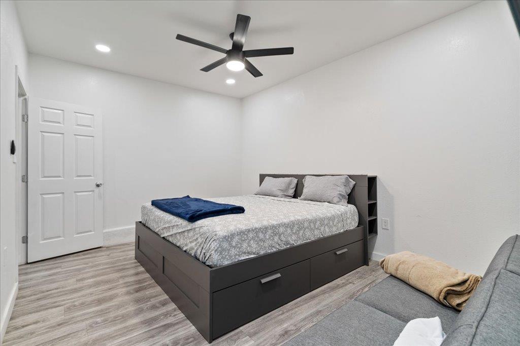 238 Saint Marys Dr, Hutto, TX 78634