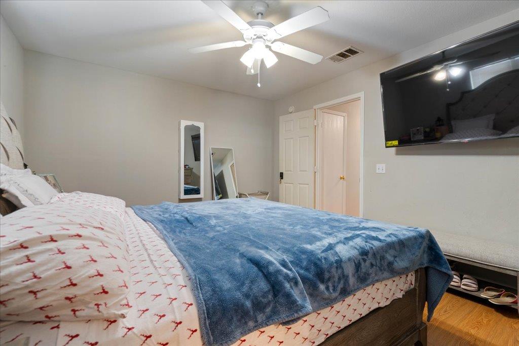 238 Saint Marys Dr, Hutto, TX 78634