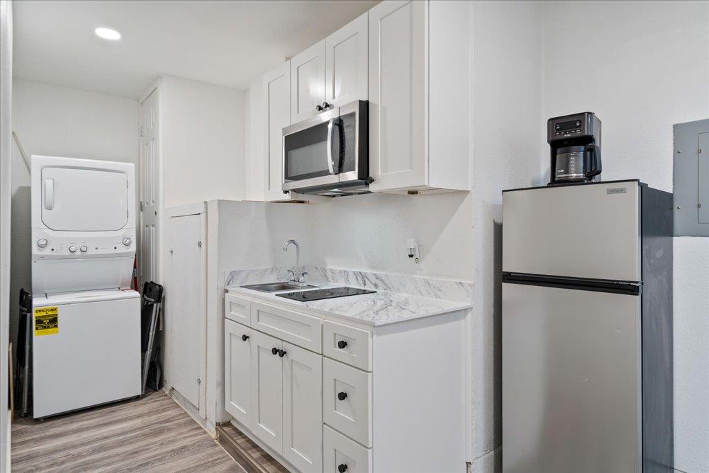 238 Saint Marys Dr, Hutto, TX 78634