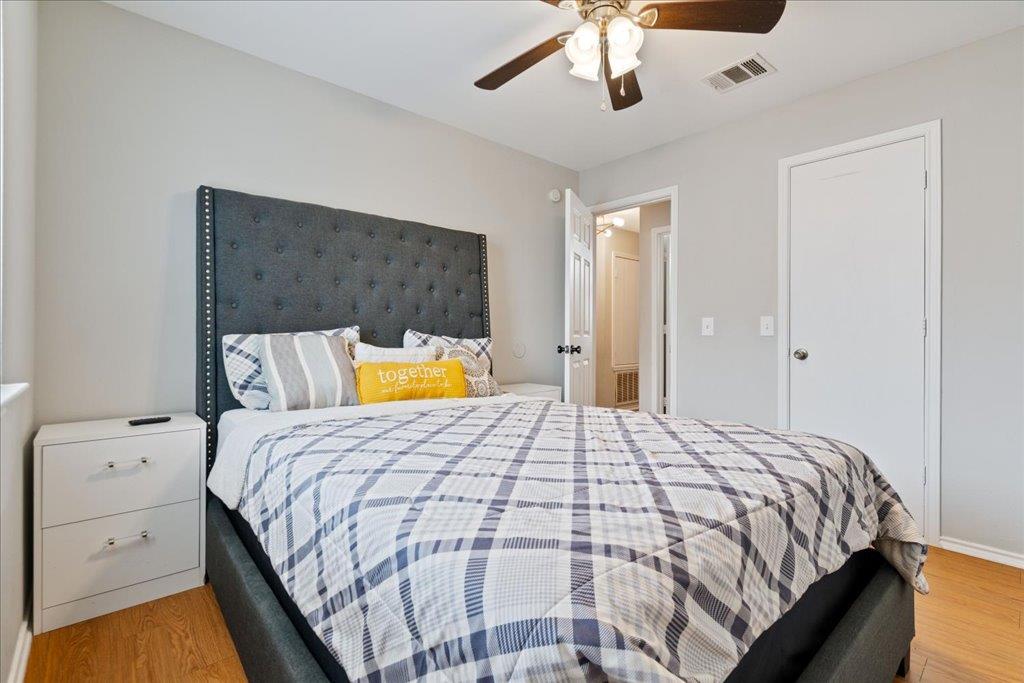 238 Saint Marys Dr, Hutto, TX 78634