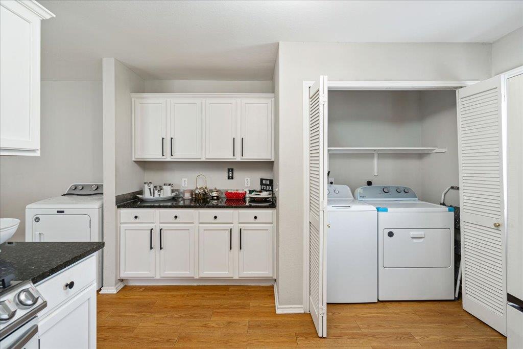 238 Saint Marys Dr, Hutto, TX 78634