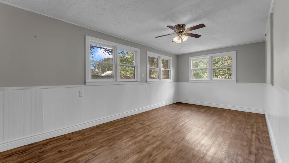 406 E Graves St, Burnet, TX 78611