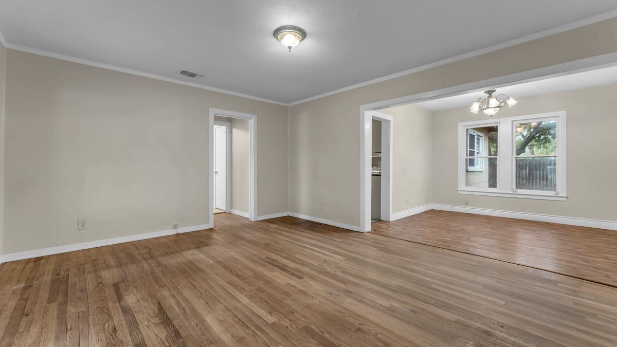 406 E Graves St, Burnet, TX 78611