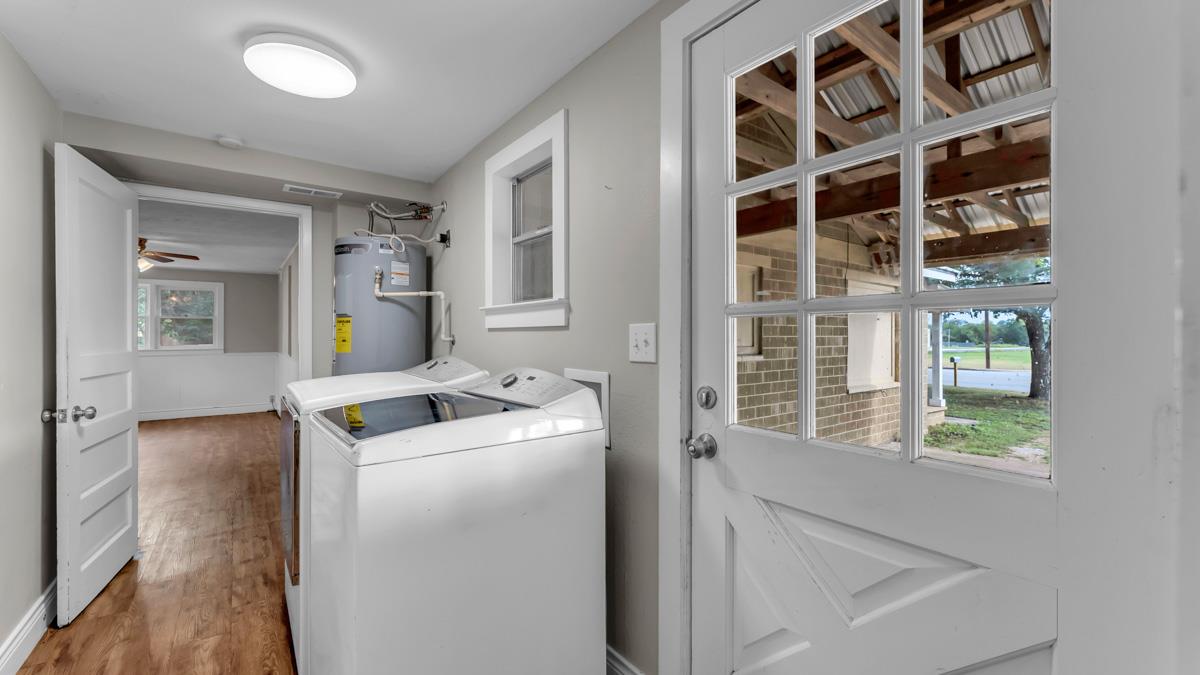 406 E Graves St, Burnet, TX 78611