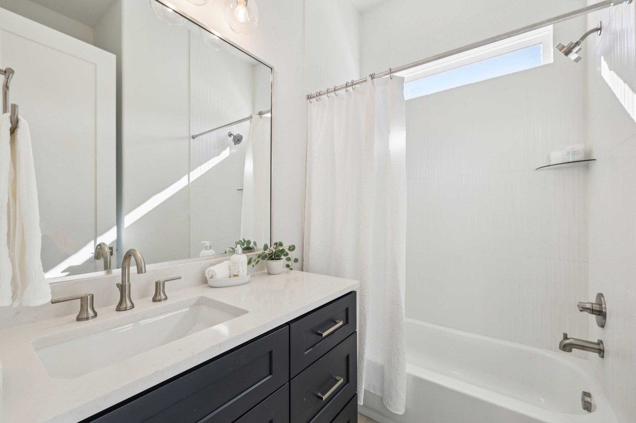 125 Colby Canyon Dr, Burnet, TX 78611