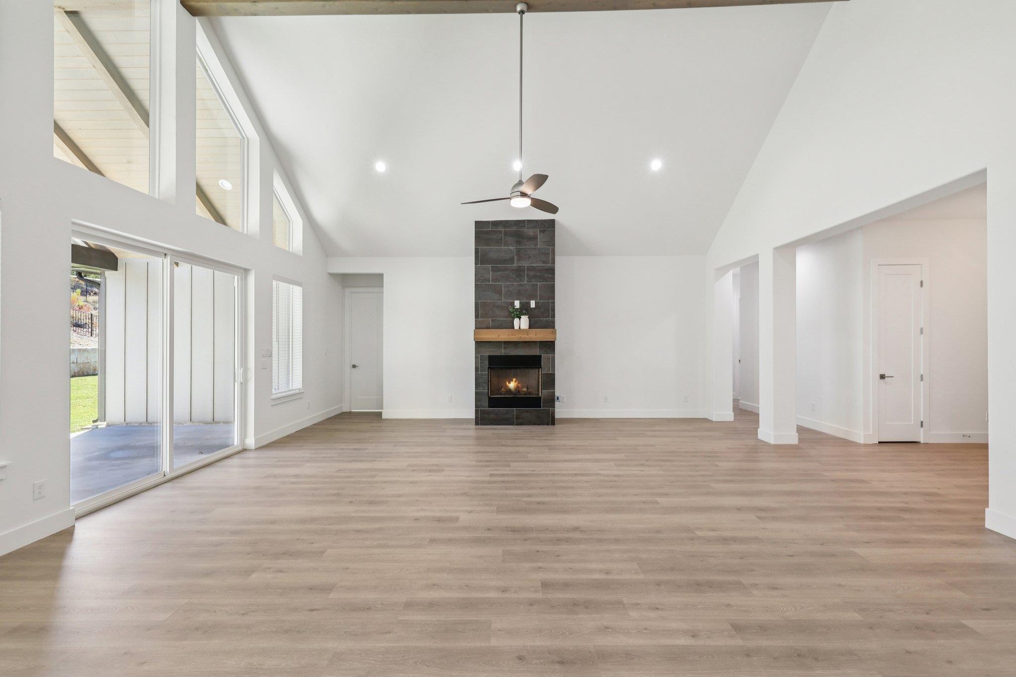 125 Colby Canyon Dr, Burnet, TX 78611