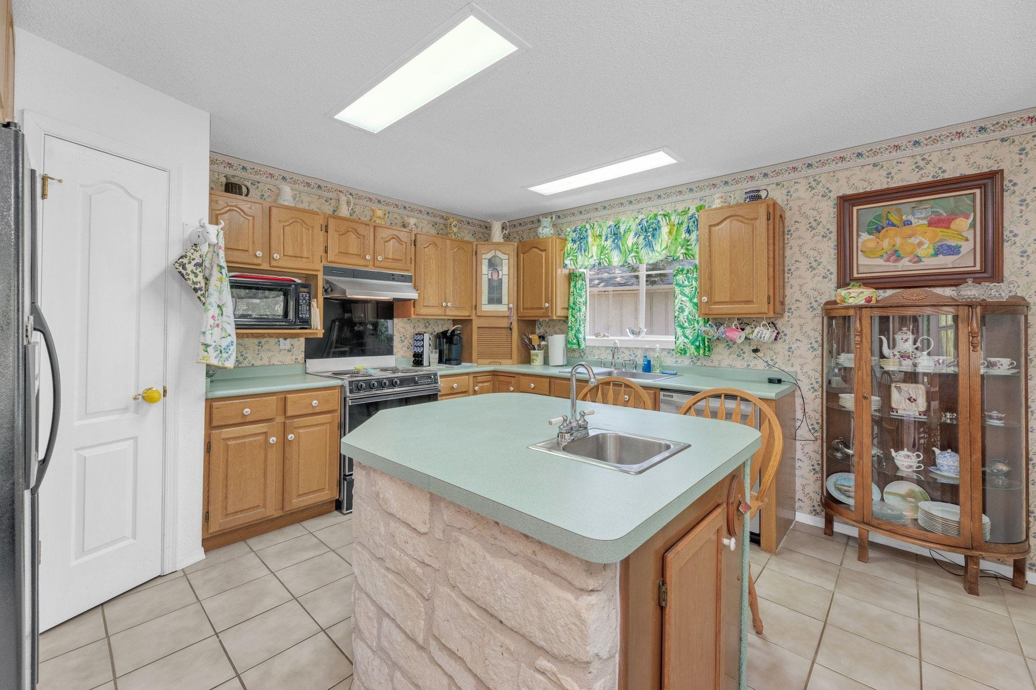 2105 Sam Bass Rd, Round Rock, TX 78681